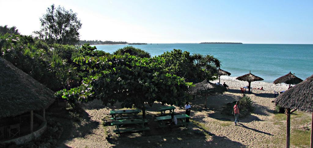 Kipepeo Beach And Village Dar es Salaam Bagian luar foto