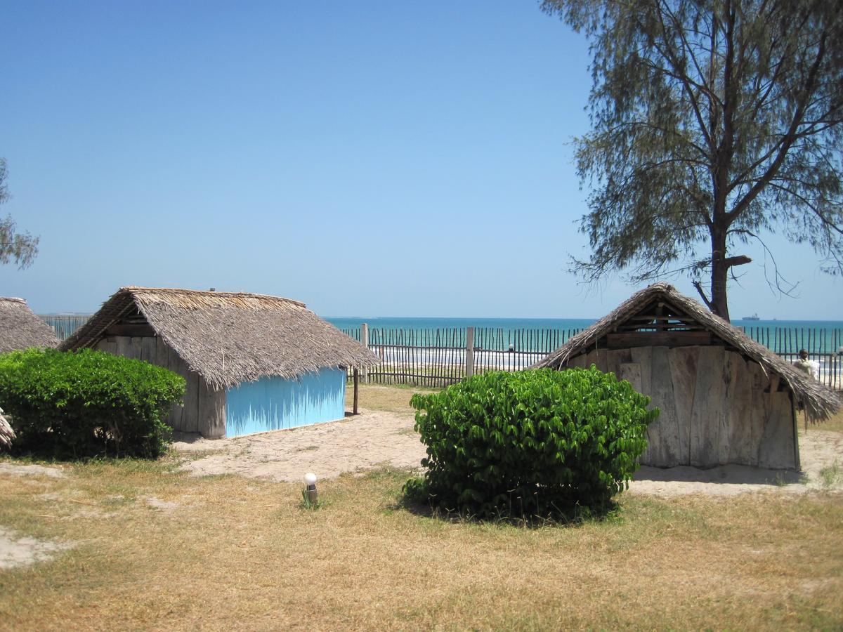 Kipepeo Beach And Village Dar es Salaam Bagian luar foto