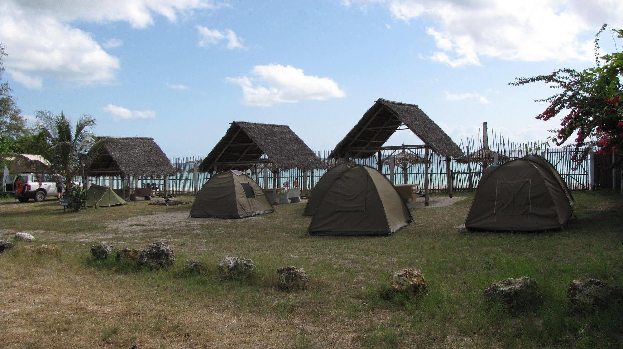 Kipepeo Beach And Village Dar es Salaam Bagian luar foto